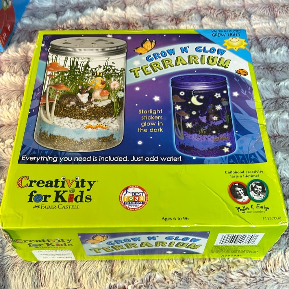 Creativity for kids Grow n Glow Terrarium